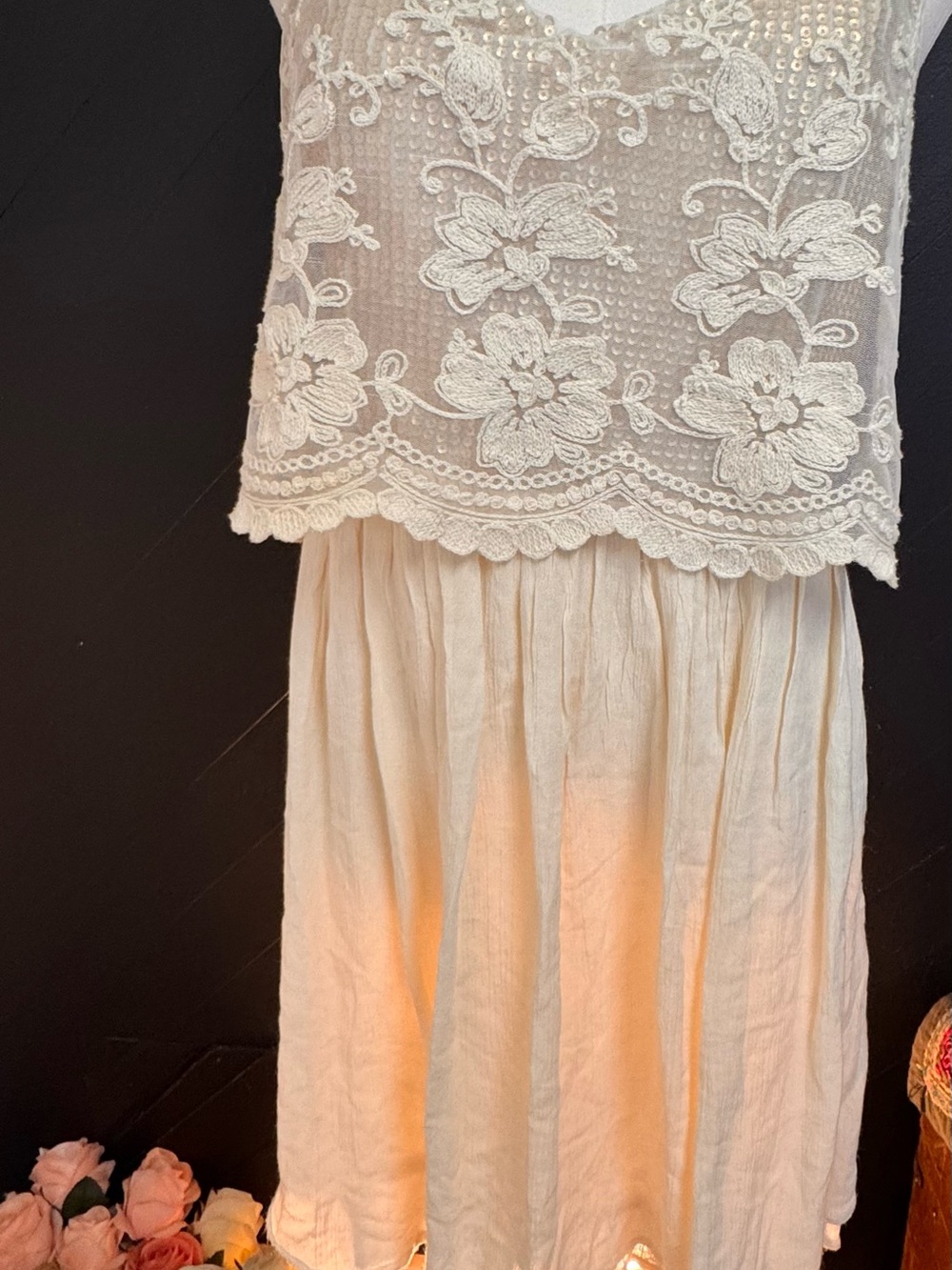Hollister Cream Lace Overlay Dress size Large - Picture 2 of 12